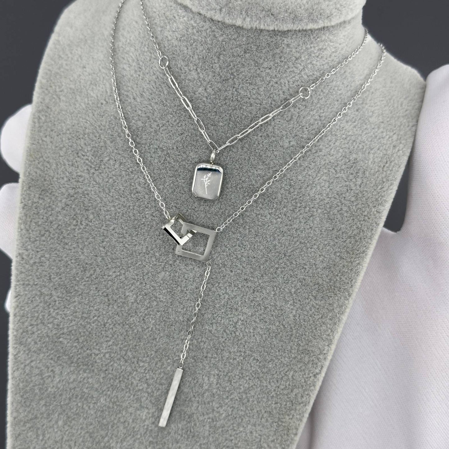 18K gold plated Stainless steel Flower necklace, Intensity